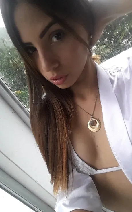 Irmak - Esenler VIP Escort Bayan Modeli - Gerçek Fotoğraflı İlan